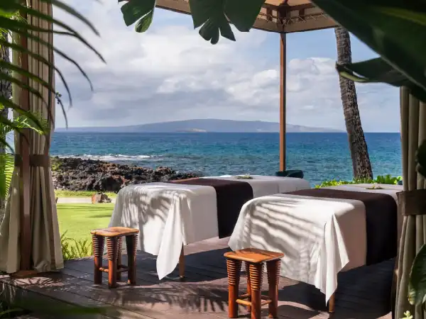 Massage at the beach at Wailea Beach Resort